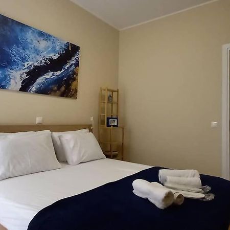 Appartamento Blue -Spacious 1Bdr Corner Flat/Balcony/View Atene Esterno foto